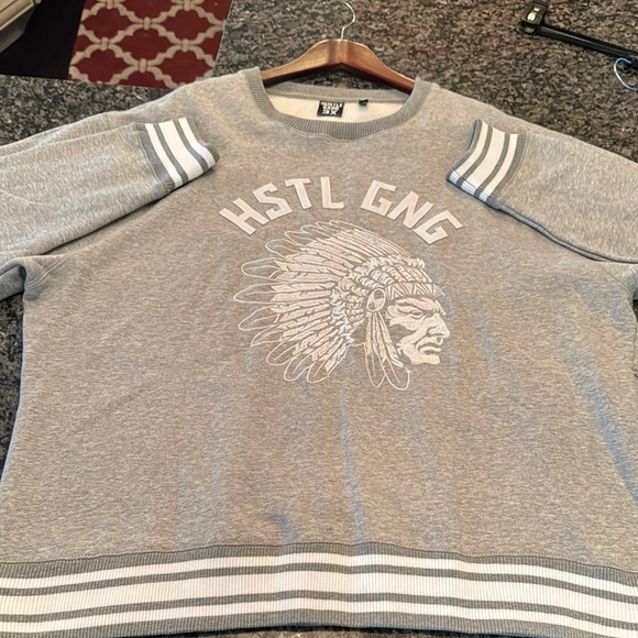 Hustle Gang light Gray Crewneck Sweater with embroidered Graphic Design EUC 3XL - Picture 5 of 12